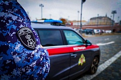 В центре столицы росгвардейцы задержали молодого человека с наркотиками
